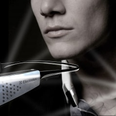 Electrolux Design Lab 2013 - Fashion Wearable Purifier OZ-1