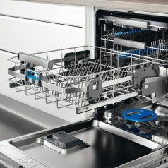 ComfortLift dishwasher scoops Gold iF design award