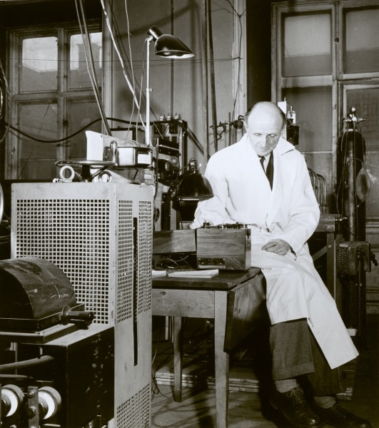 Baltzar von Platen in his laboratory