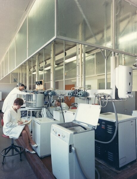The laboratory on Lilla Essingen. Testing of dishwashers and washing machines.