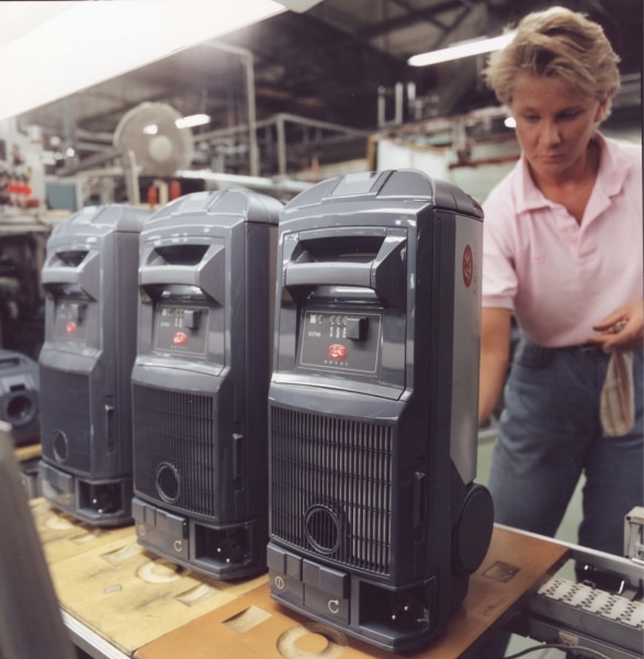Manufacture of vacuum cleaner Lux Royal I at the factory in Västervik