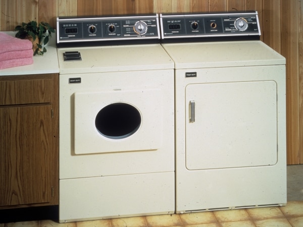 Front-loaded washing machine and dryer from White-Westinghouse