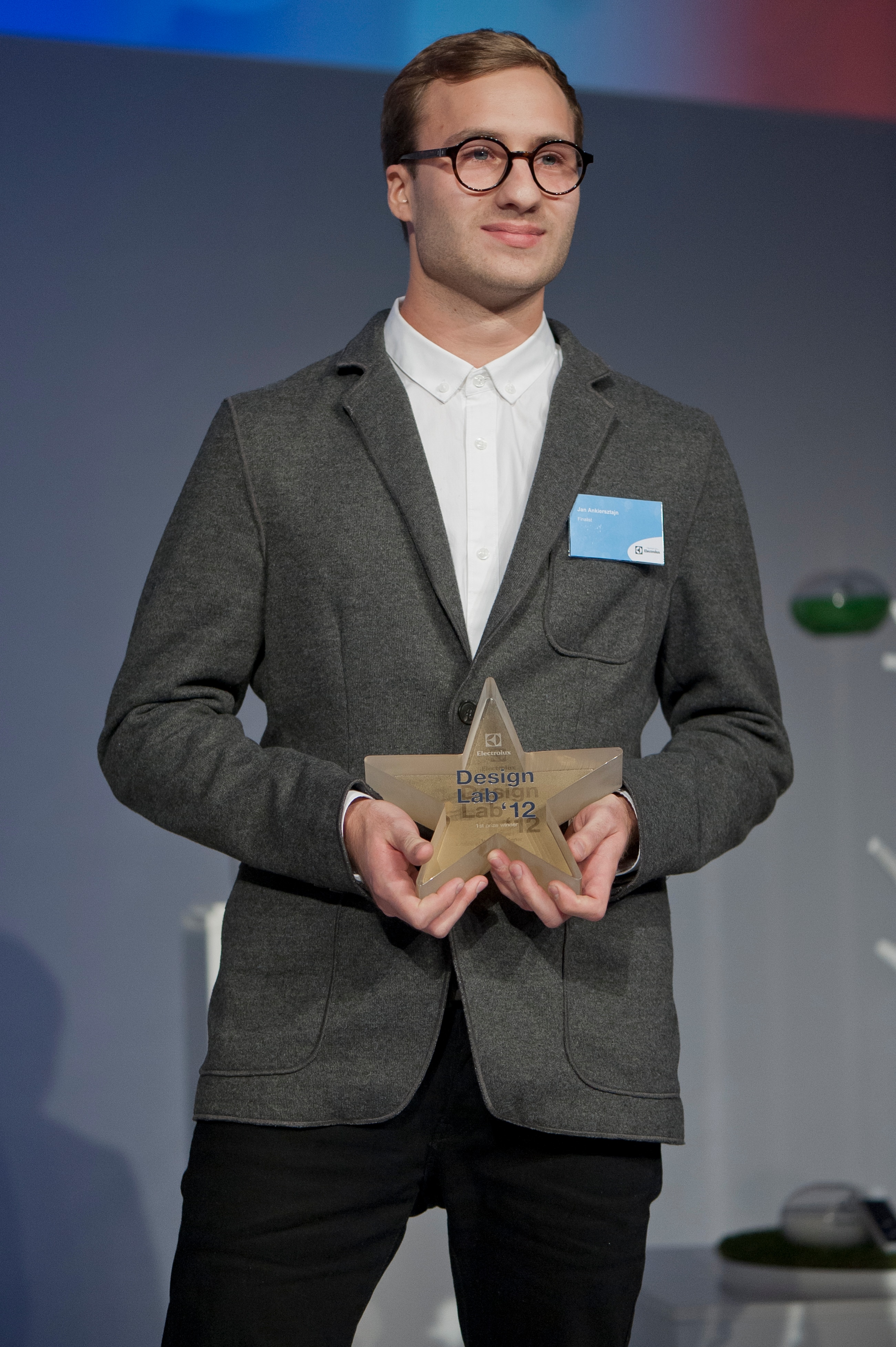 Jan Ankiersztajn from Uniwersytet Artystyczny w Poznaniu in Poznań, Poland, won the Electrolux Design Lab 2012 competition with a floating air cleaner called Aeroball.